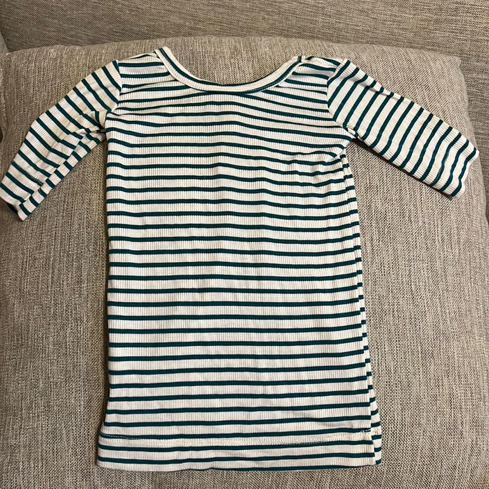 Childhoods Clothing girls 18-24 fitted ballet tee.